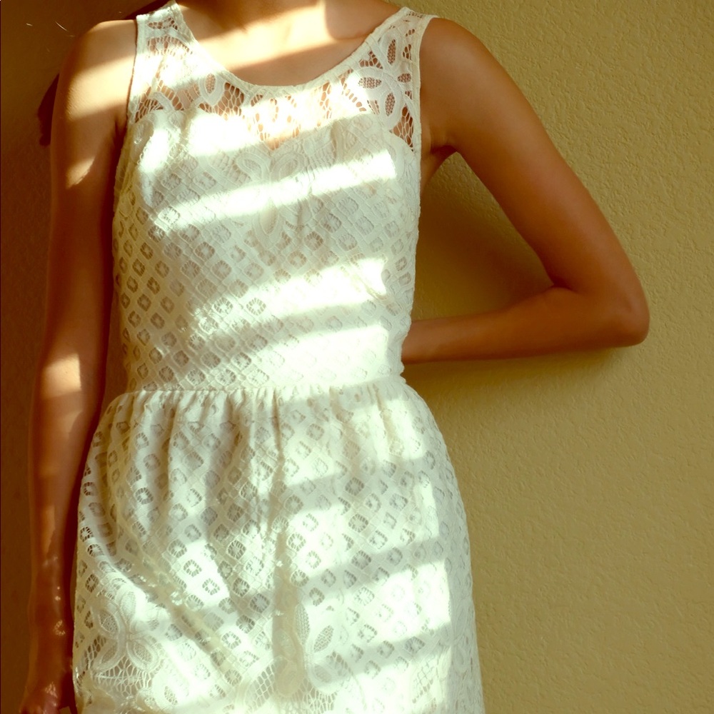 Sweet heart white lace dress